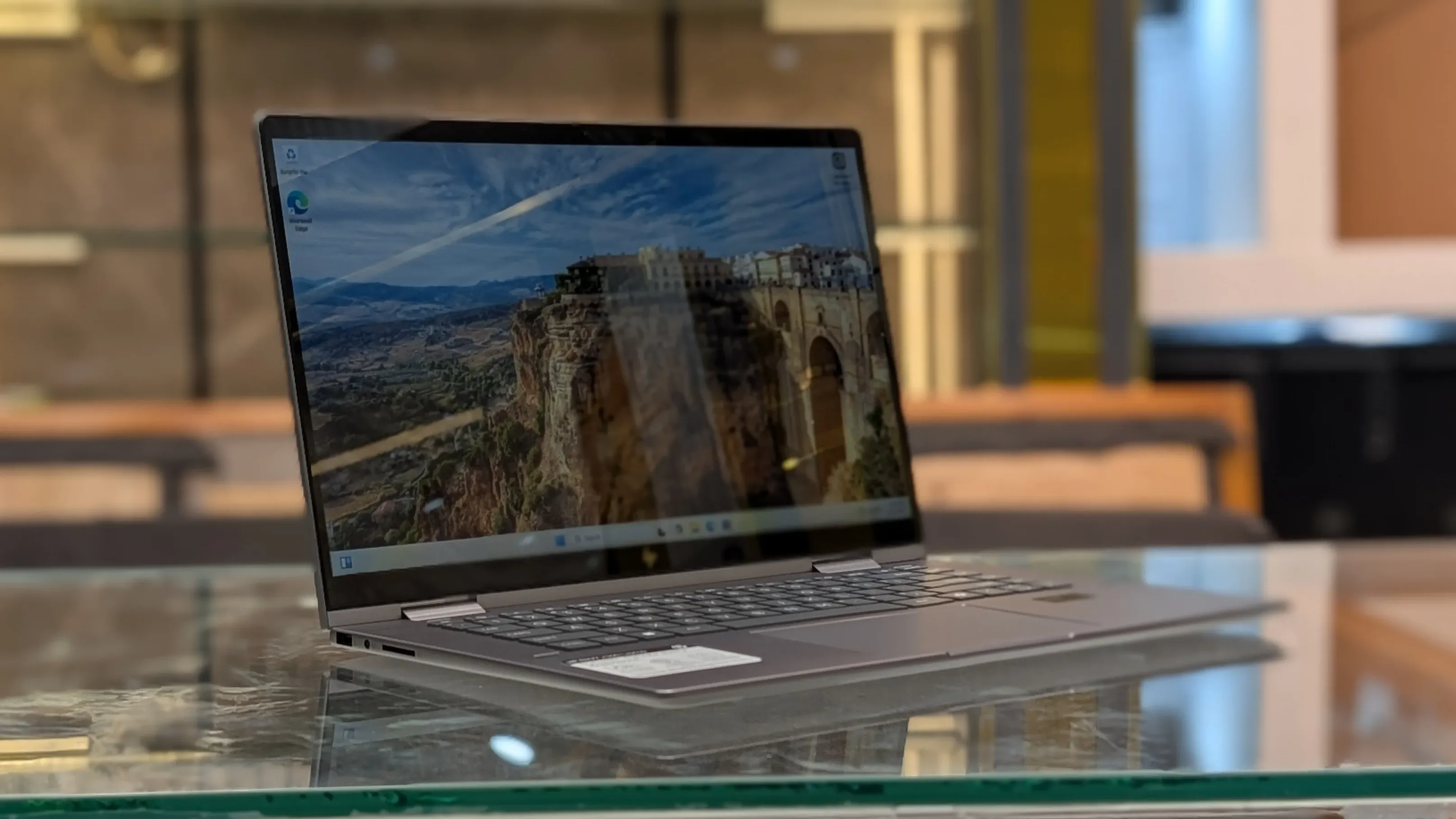 HP Envy x360 Ultra 7