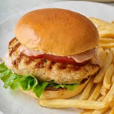 GRILLED CHICKEN BREAST SANDWICH  -  495 / 587 image