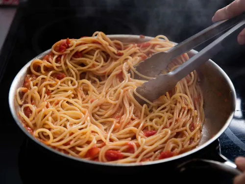 ፓስታ በስጎ (Pasta with sauce) image