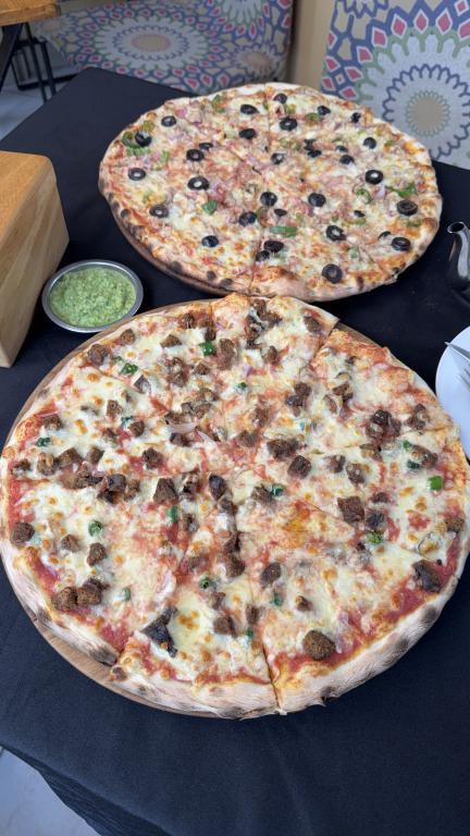Beef pizza (small)