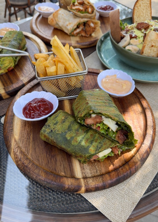 Chicken crispy wrap image