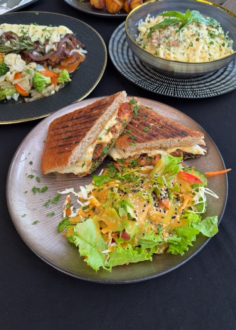 Chicken sandwich image