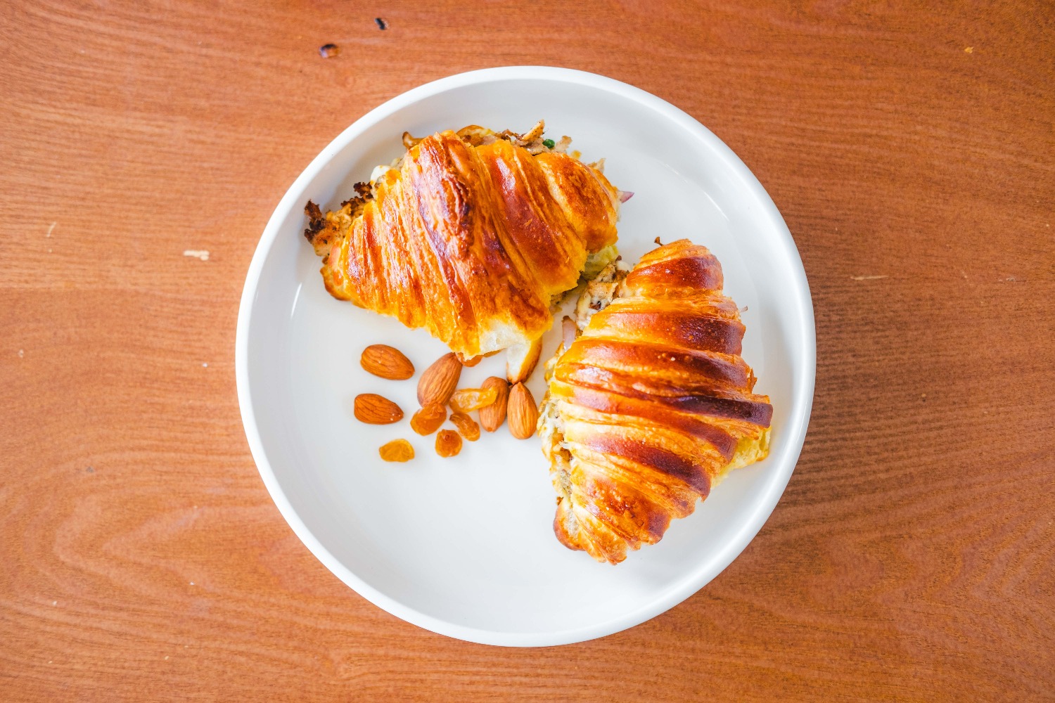 Croissant with Chicken image